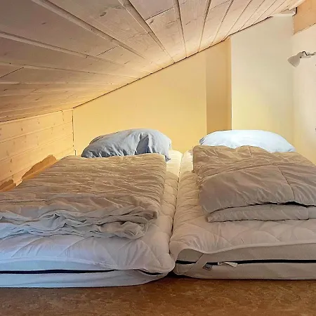 Casa vacanze Two-bedroom Holiday In 2 *